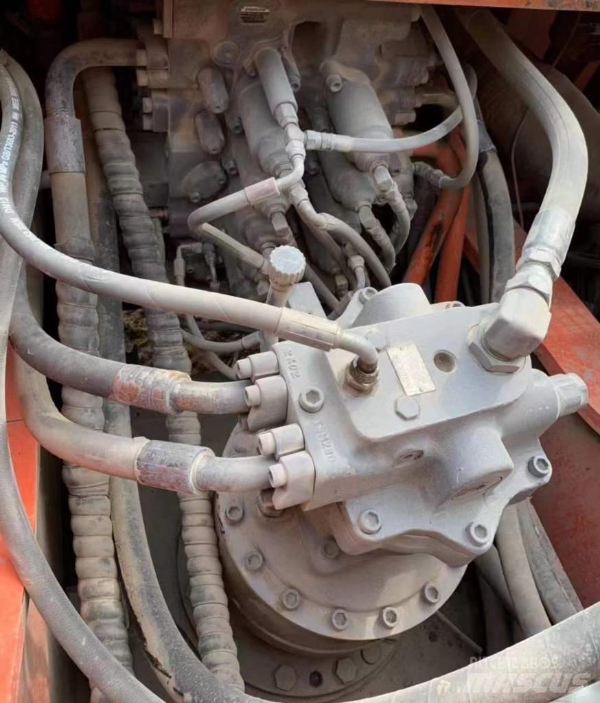 Doosan DX 380 LC Bagri goseničarji