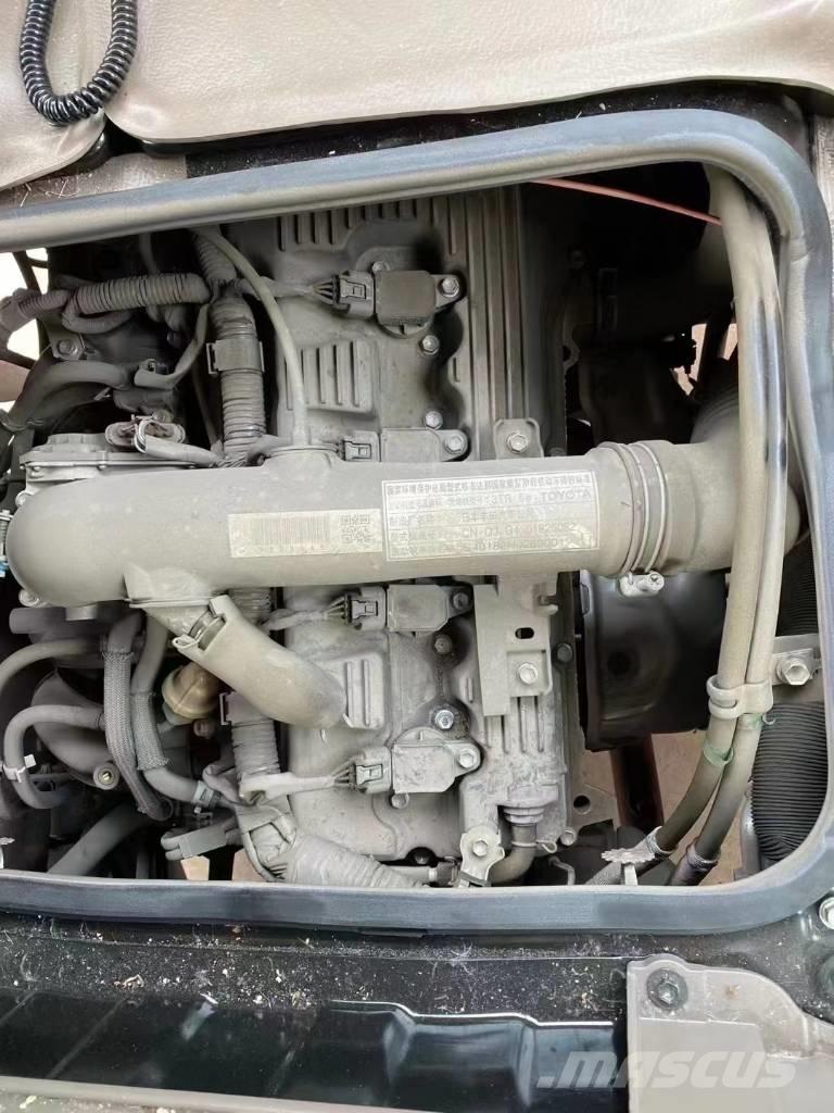 Toyota Coaster Bus Mini avtobusi