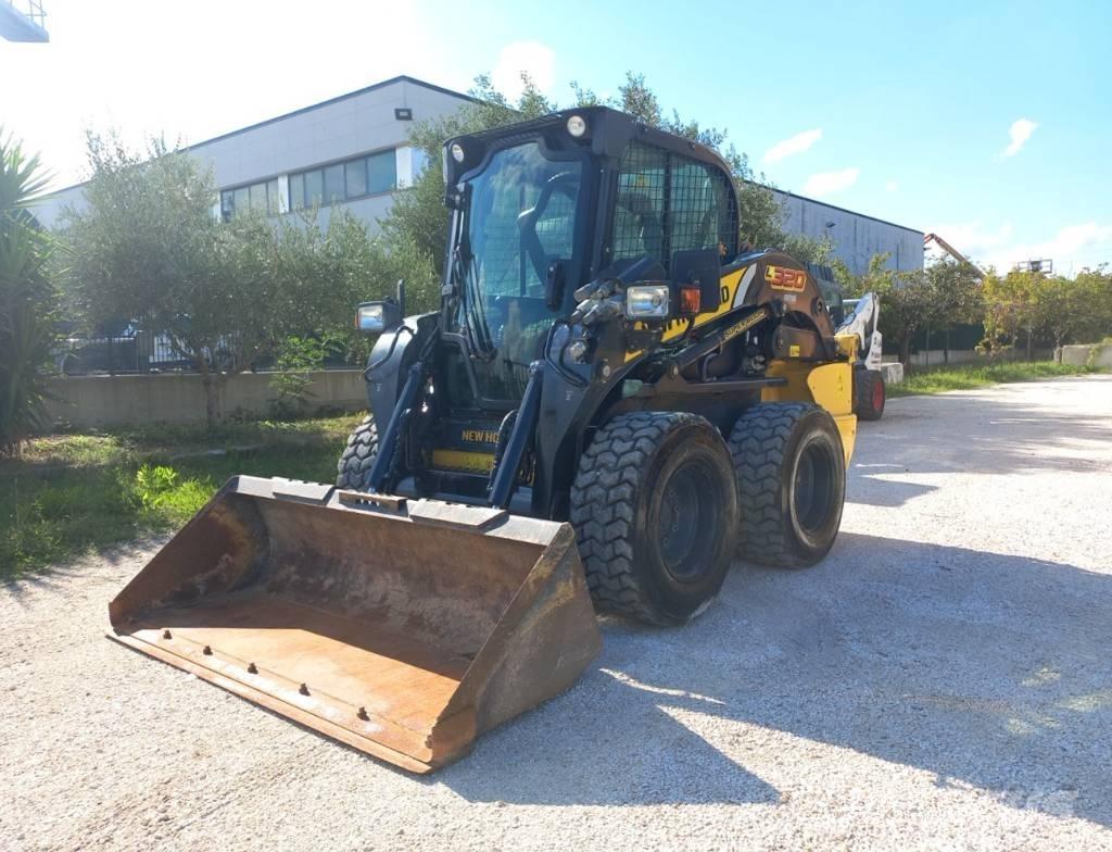 New Holland L320 Skid steer mini nakladalci