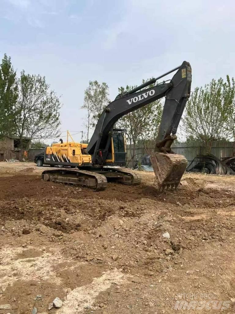 Volvo EC 240 Bagri goseničarji