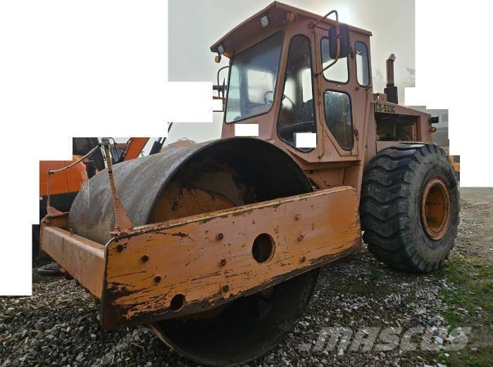 CAT CS 533 C Dvojni valjarji