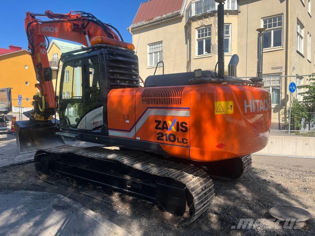 Hitachi ZX 210 Bagri goseničarji