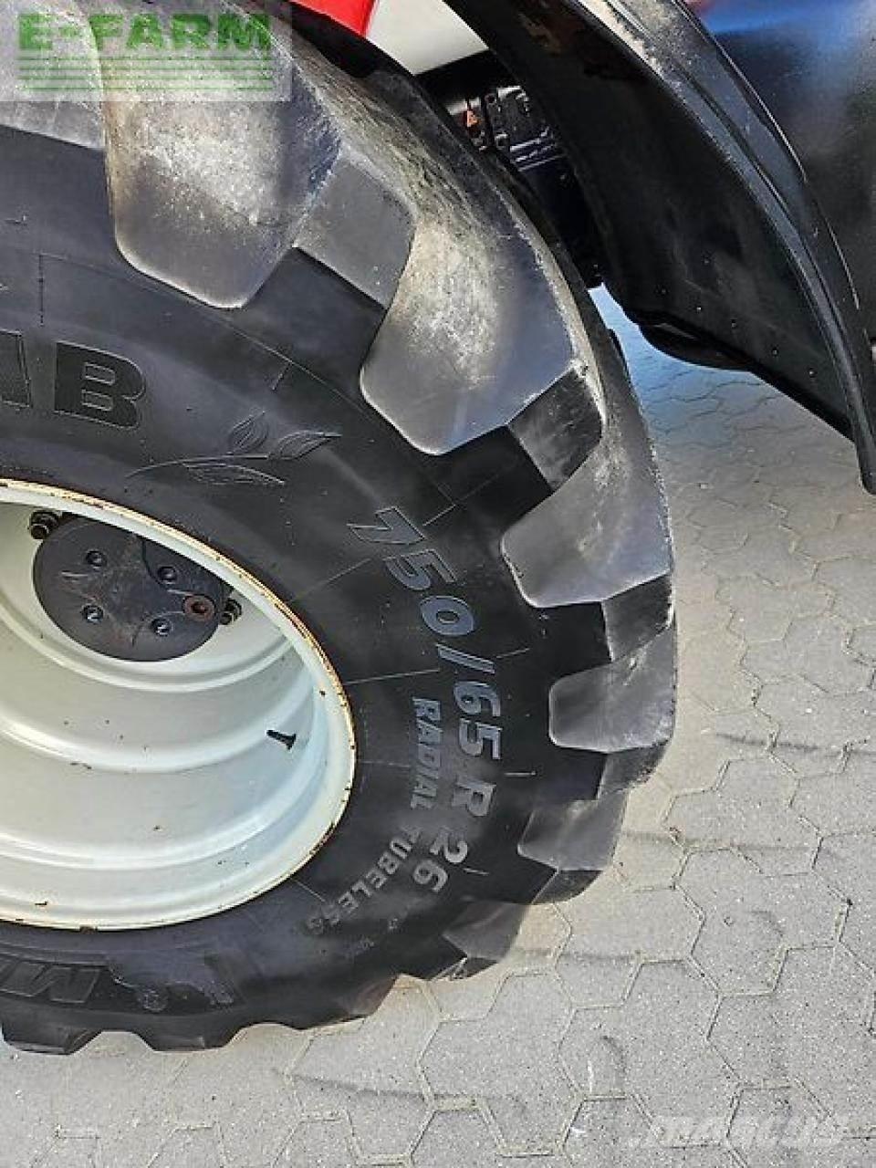 Valtra s 280 Traktorji