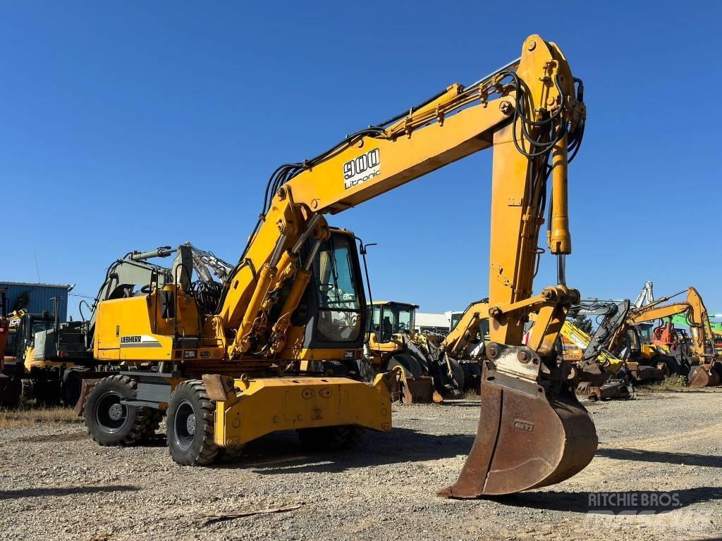 Liebherr A 900 B Bagri na kolesih