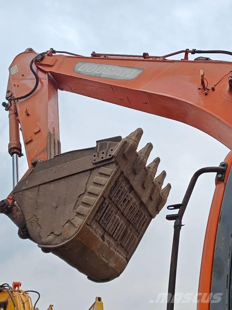 Doosan DX 300 LC-9C Bagri goseničarji