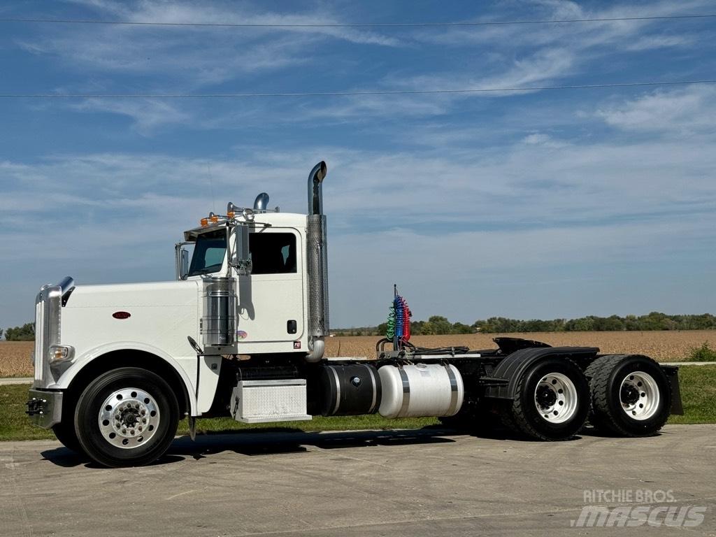 Peterbilt 388 Vlačilci