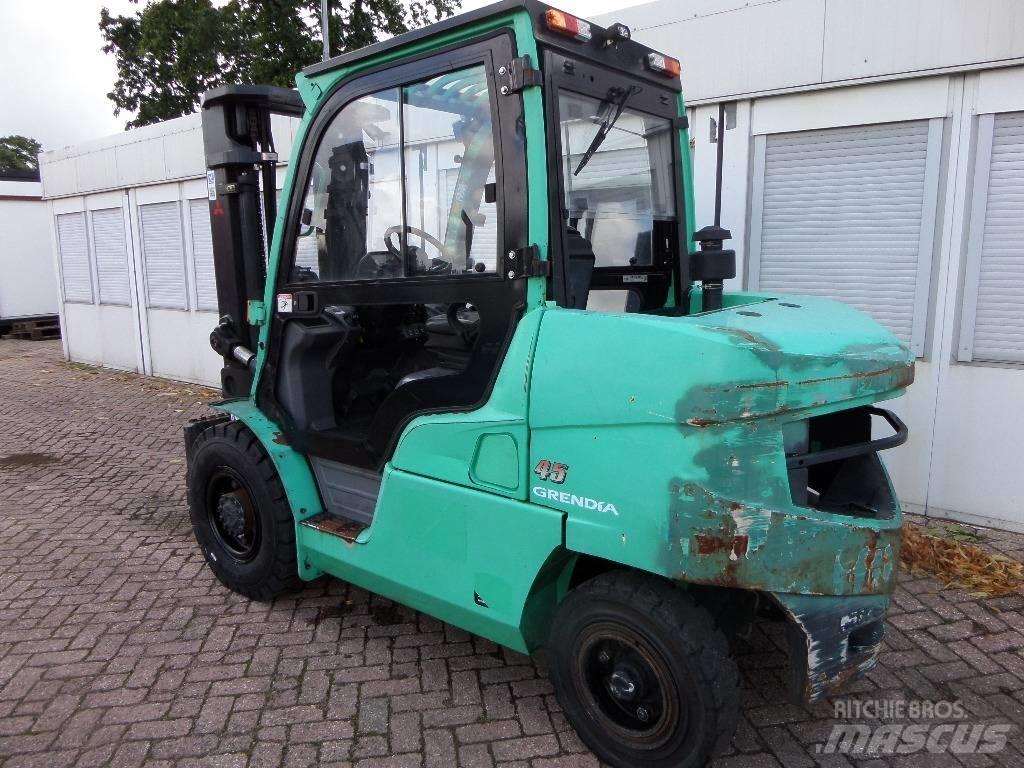 Mitsubishi FD45NT Dizelski viličarji