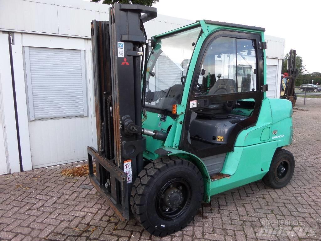 Mitsubishi FD45NT Dizelski viličarji