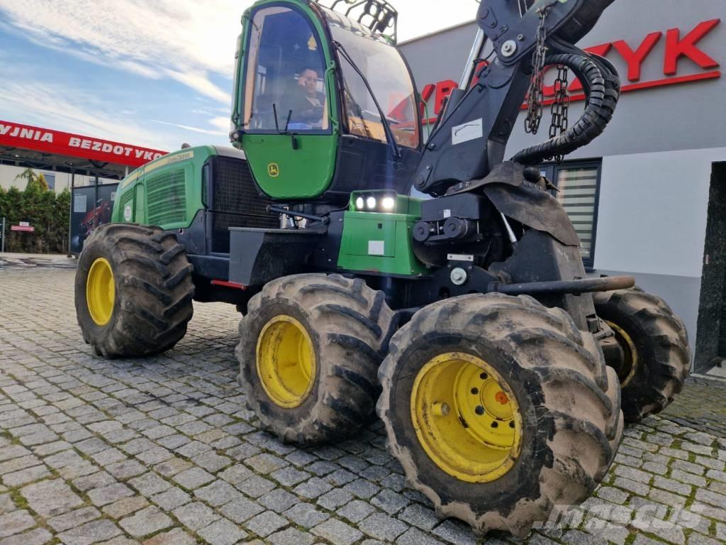 John Deere 1070 E Harvesterji