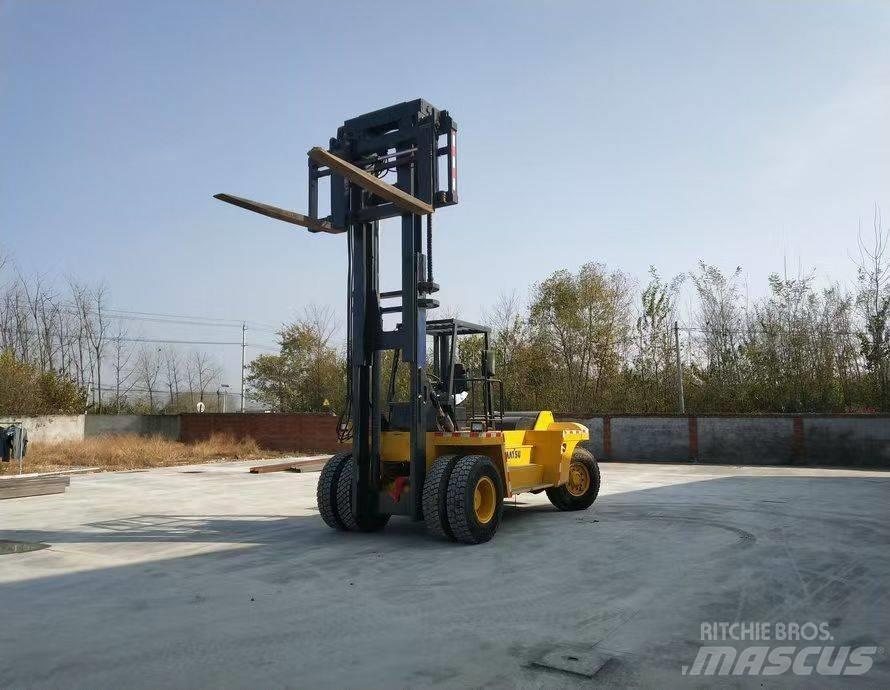 Komatsu FD 200 Dizelski viličarji