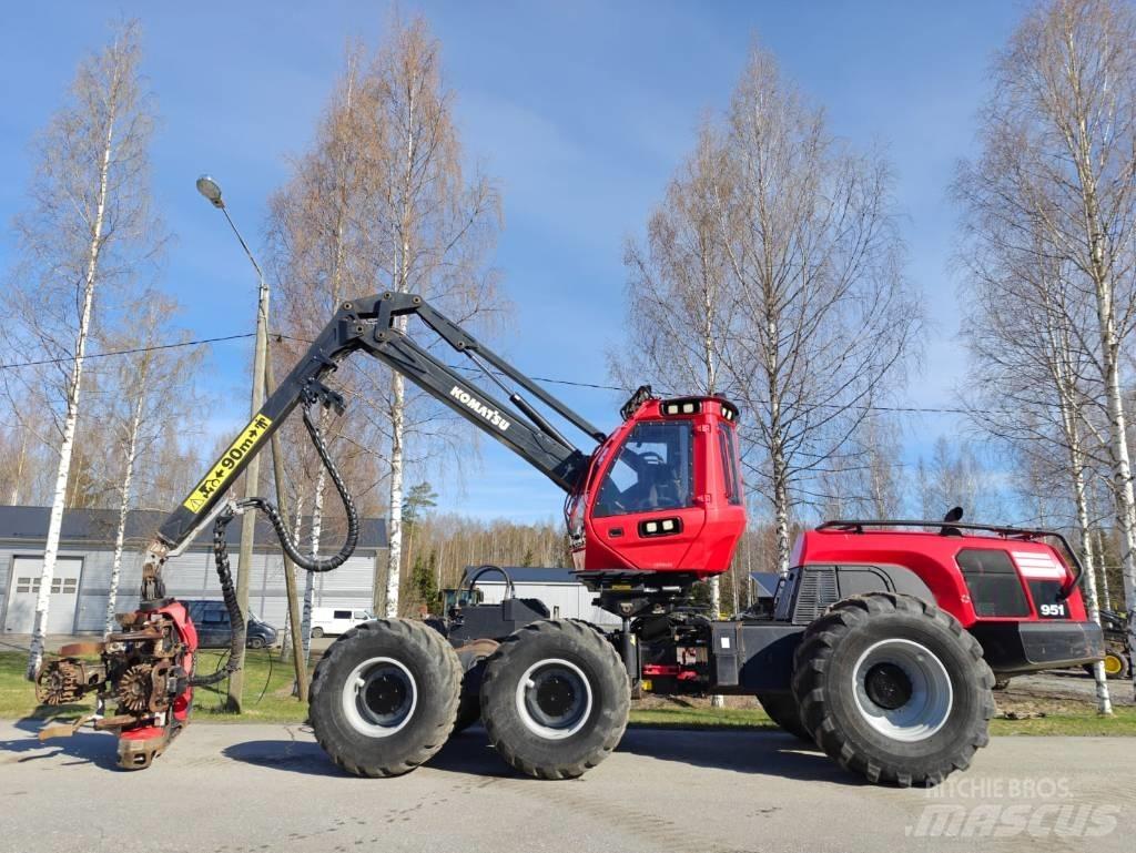 Komatsu 951 Harvesterji