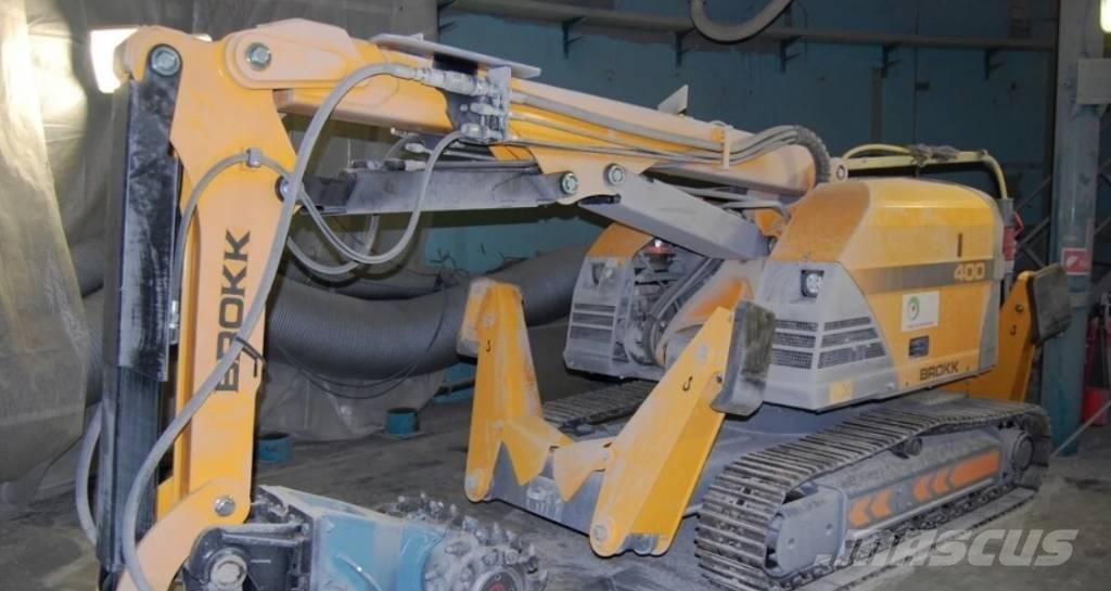 Brokk 400 Rušilni bagri