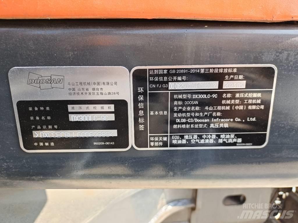 Doosan DX300-9 Bagri goseničarji