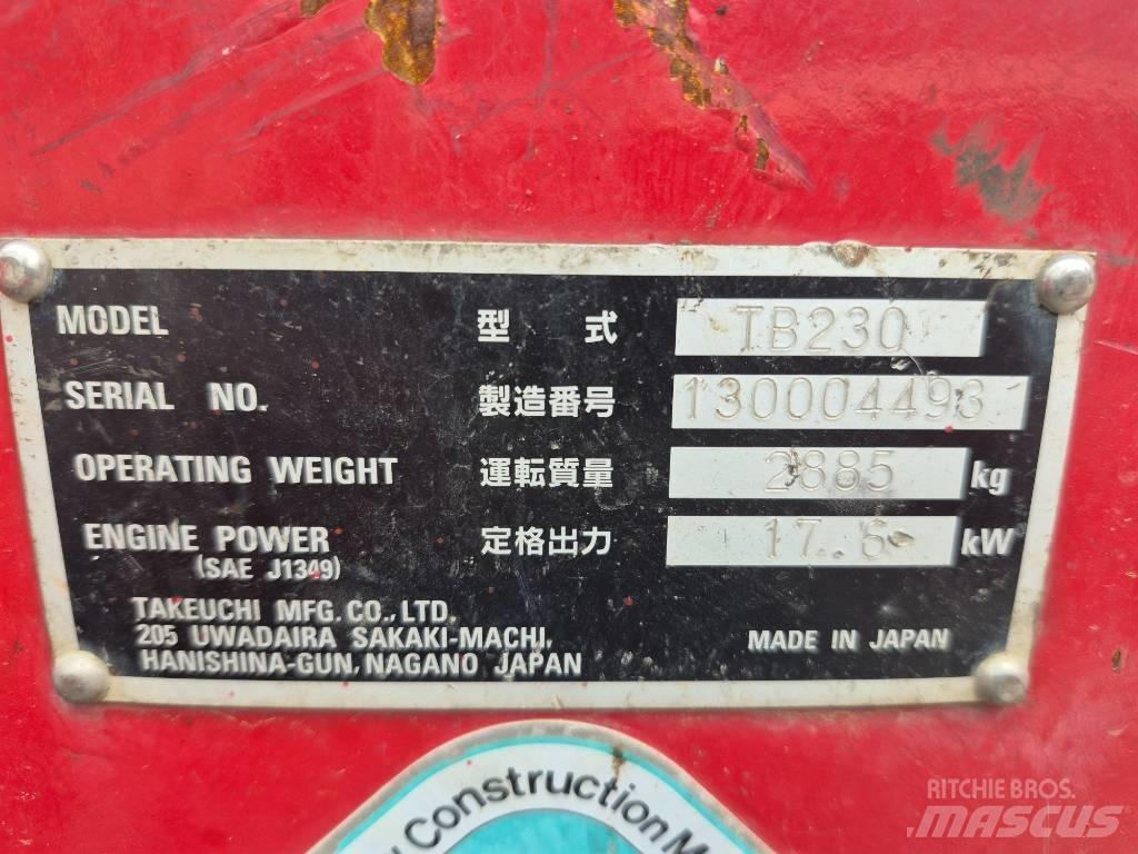 Takeuchi TB 230 Mini bagri <7t