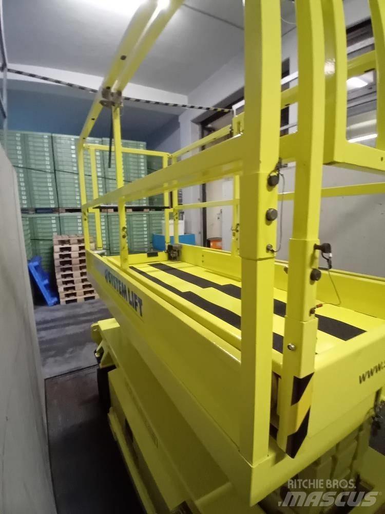 Holland Lift HL-9710 Škarjaste dvižne ploščadi