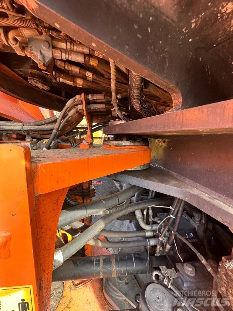 Doosan DX420-3 Bagri na kolesih
