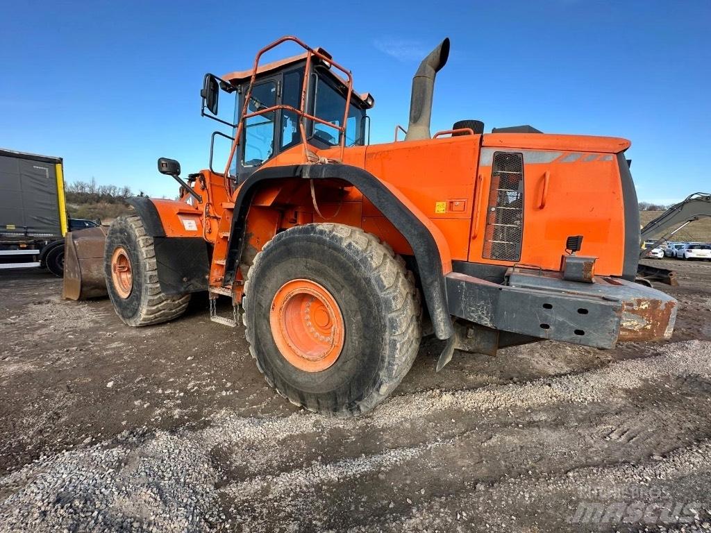 Doosan DX420-3 Bagri na kolesih