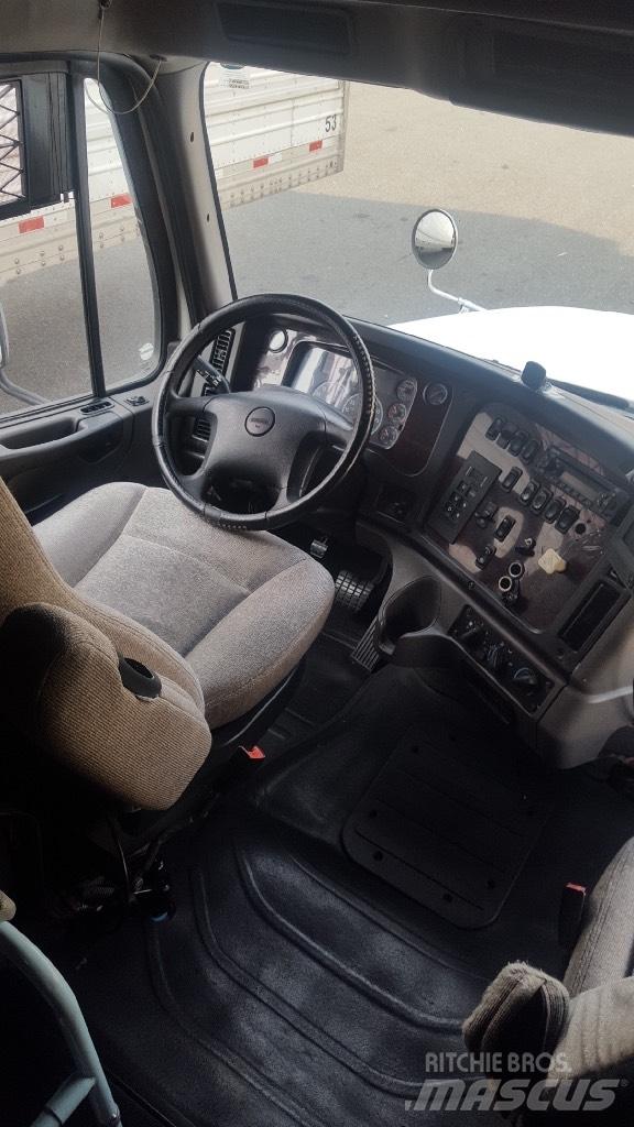 Freightliner M2 Vlačilci