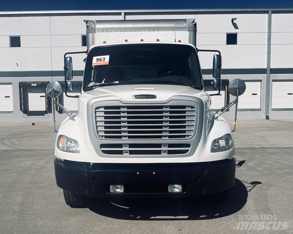 Freightliner M 106 Tovornjaki zabojniki