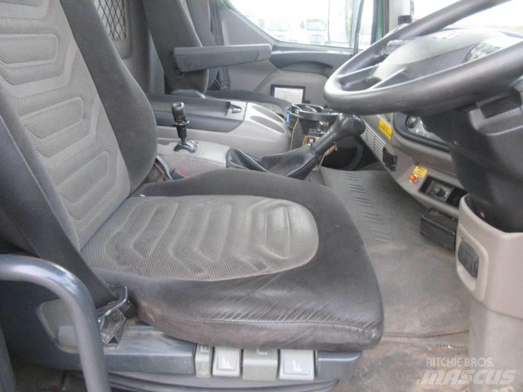 DAF 45.220 Tovornjaki z žerjavom