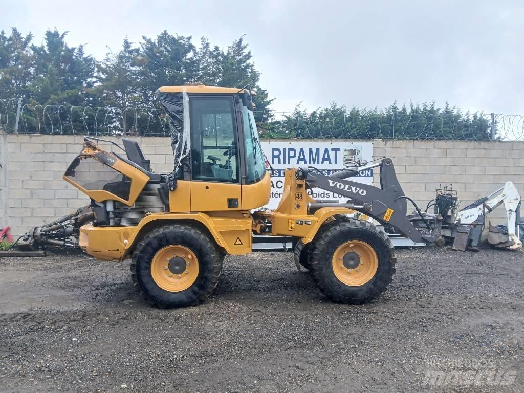Volvo L 30 G Kolesni nakladalci