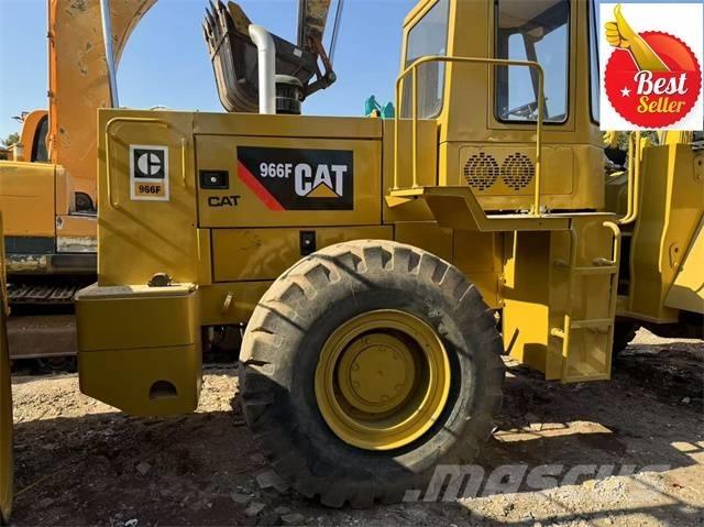 CAT 966 F Kolesni nakladalci
