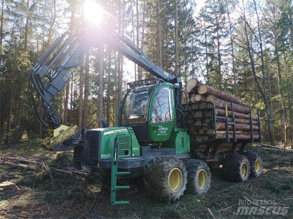 John Deere 810 E Forwarderji