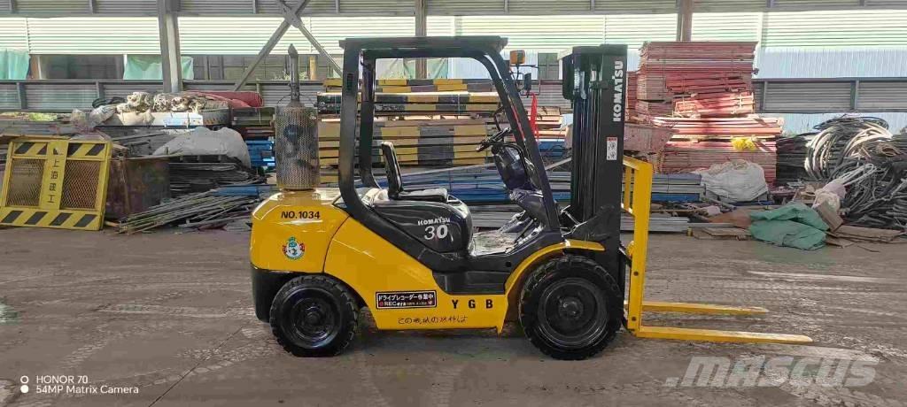 Komatsu FD 30 T-17 Dizelski viličarji