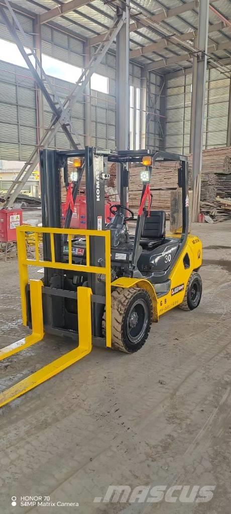 Komatsu FD 30 T-17 Dizelski viličarji