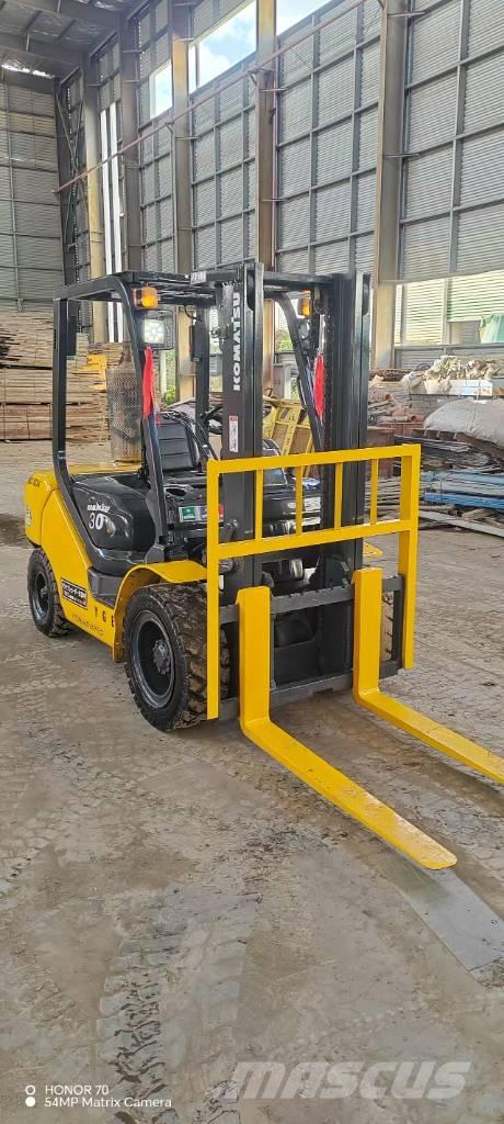 Komatsu FD 30 T-17 Dizelski viličarji