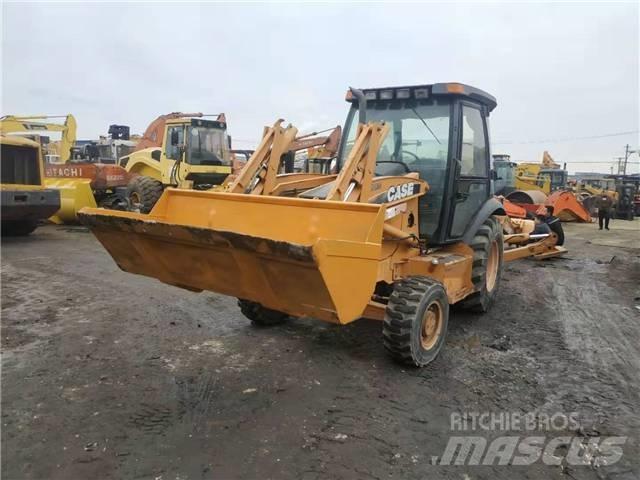 CASE 580M Skid steer mini nakladalci