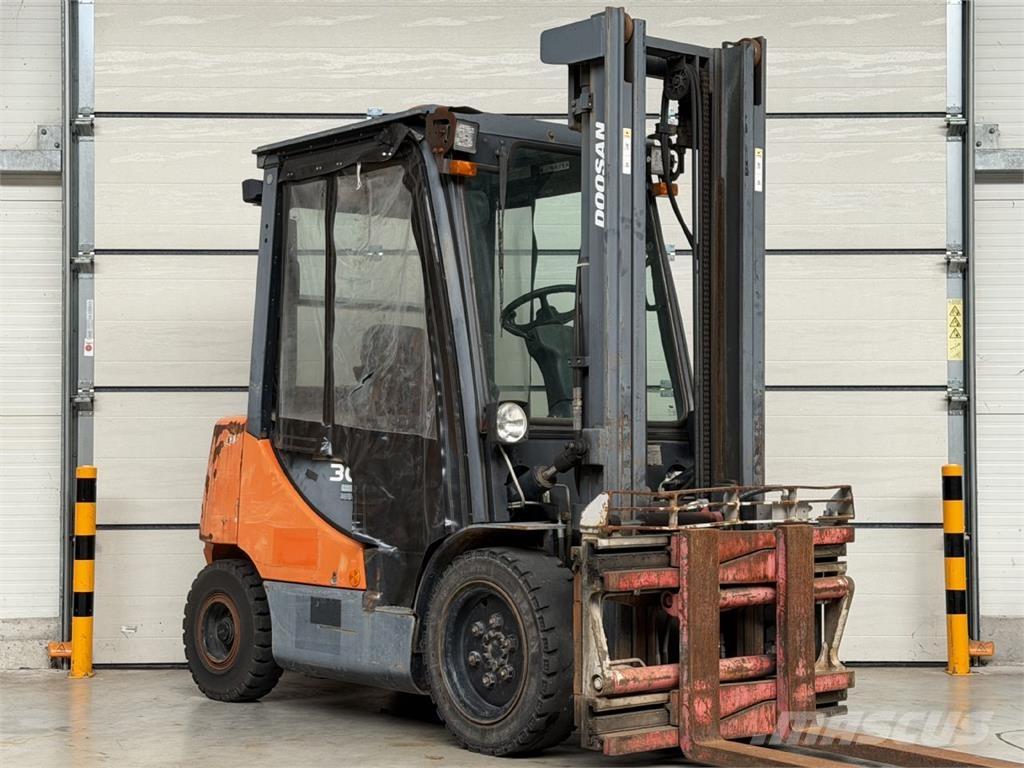 Doosan D30S-5 Dizelski viličarji