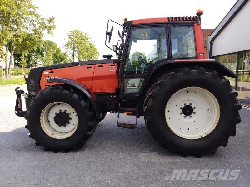 Valtra 8400 Traktorji