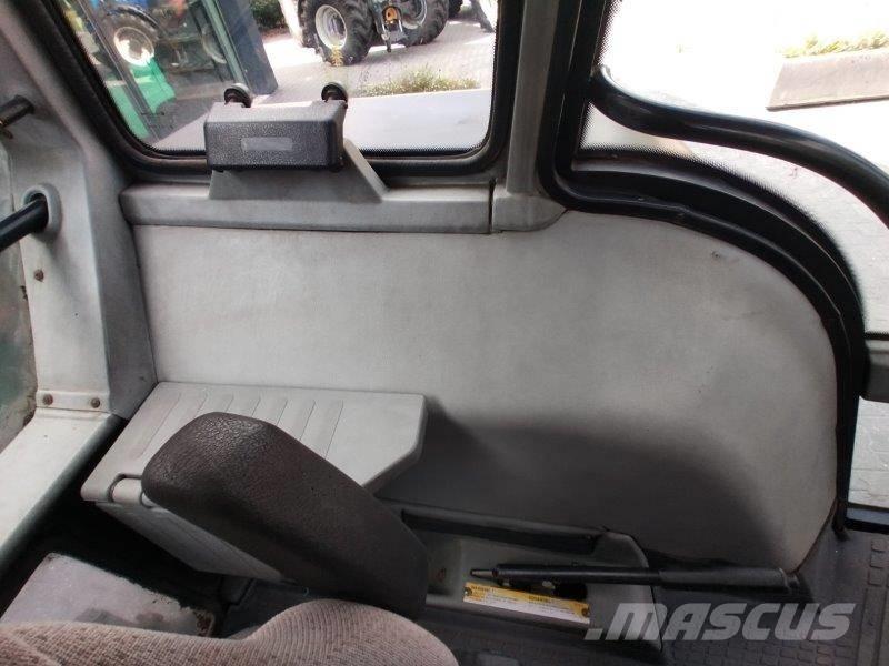 Valtra 8400 Traktorji