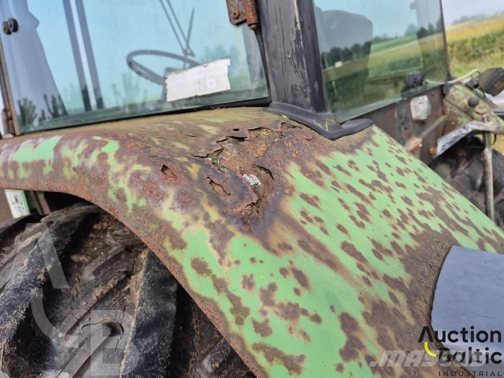John Deere MFWD Traktorji