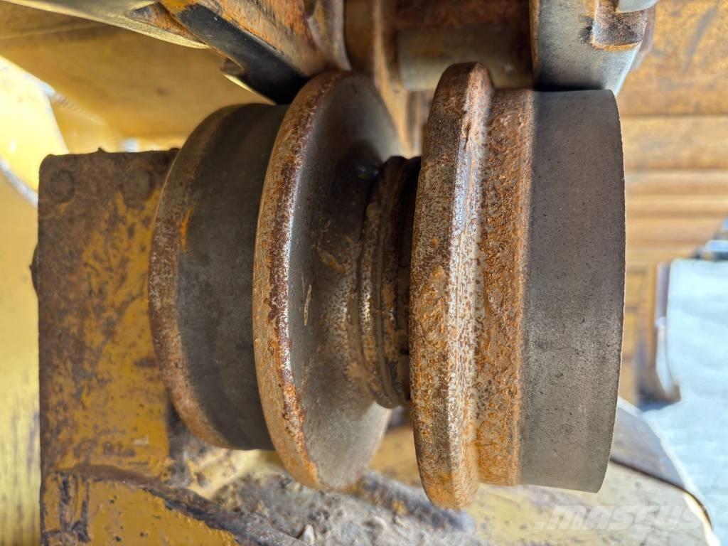 CAT D 6 K 2 LGP Buldožerji goseničarji