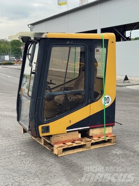 CAT M 320 USED CAB Kabine in notranjost