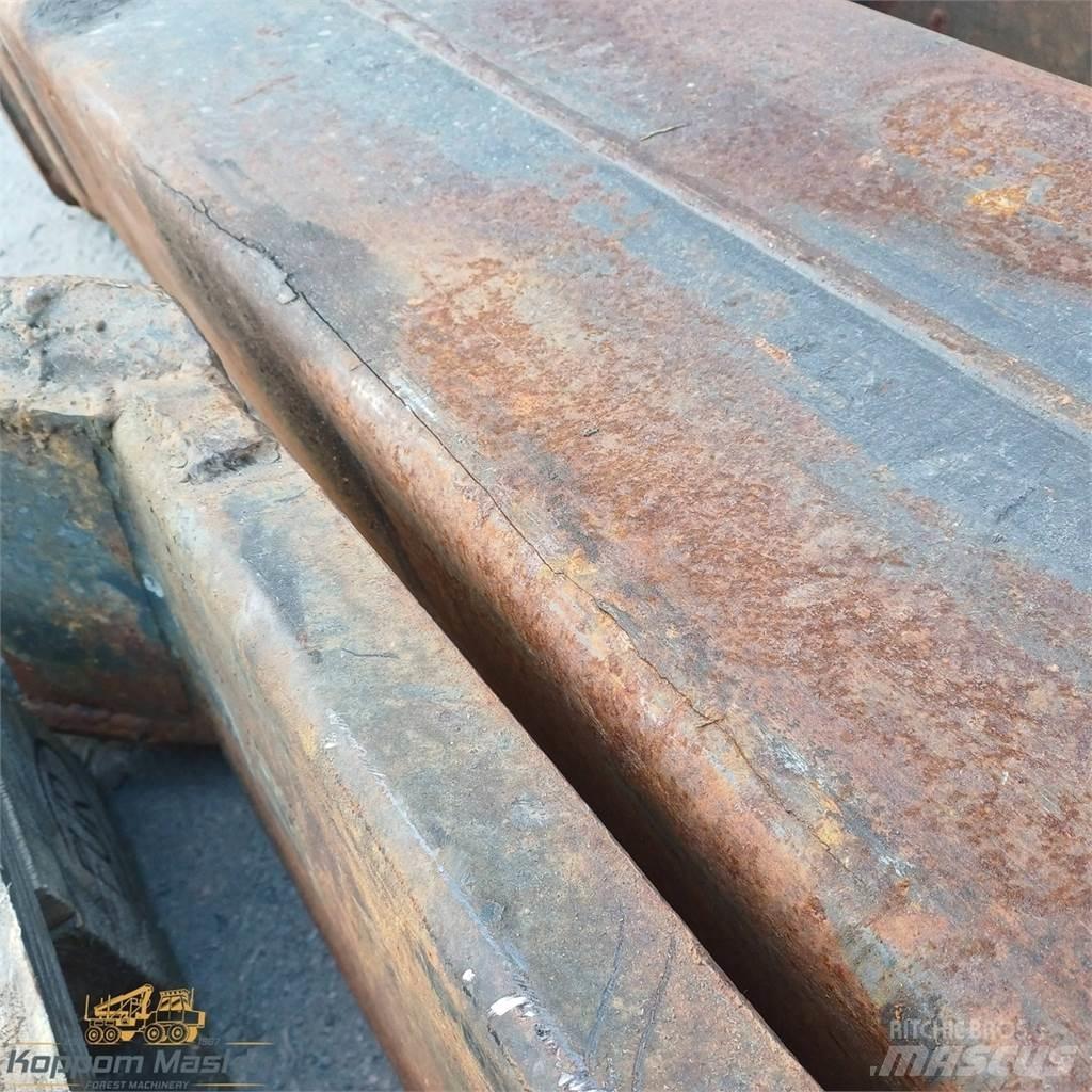 Loglift 111 Žerjavi za debla