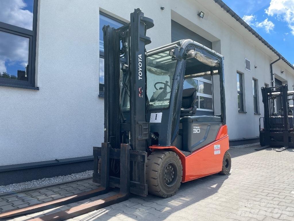 Toyota 8FBMT30 Električni viličarji