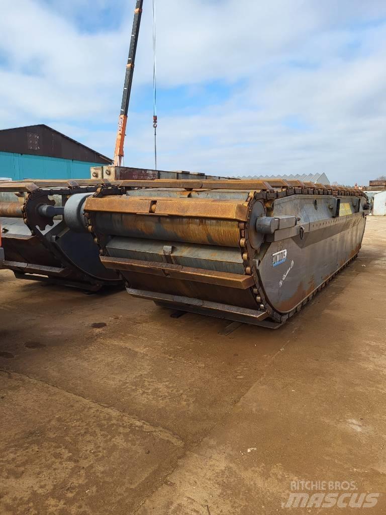 Volvo 210CLR Amfibijski bagri