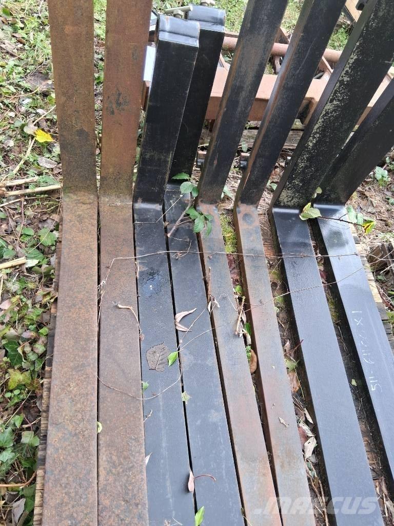 JCB Q FIT FORKS Drugi priključki za nakladanje in kopanje