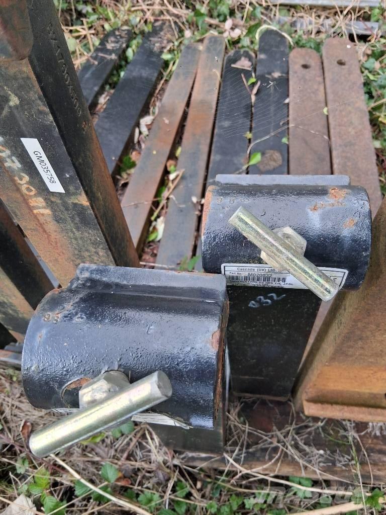 JCB Q FIT FORKS Drugi priključki za nakladanje in kopanje