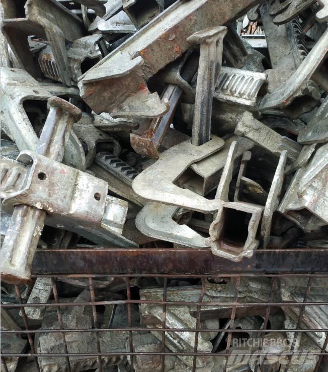 Peri BFD Clamps (Used) Opaženje