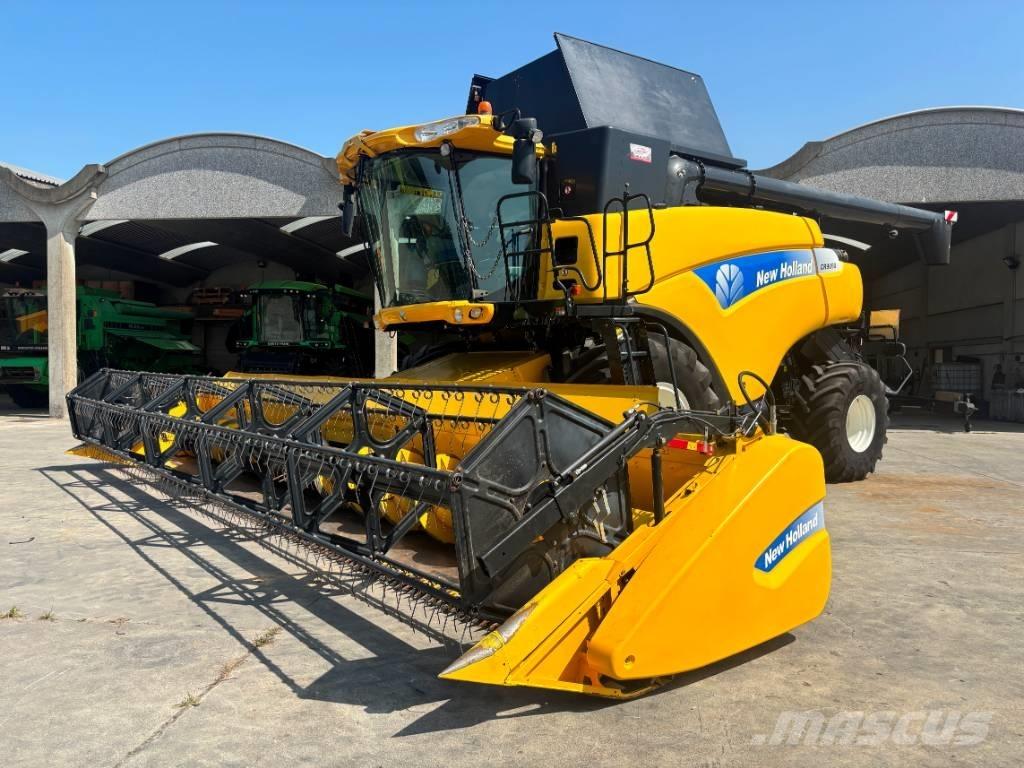 New Holland CR 9090 Kombajni