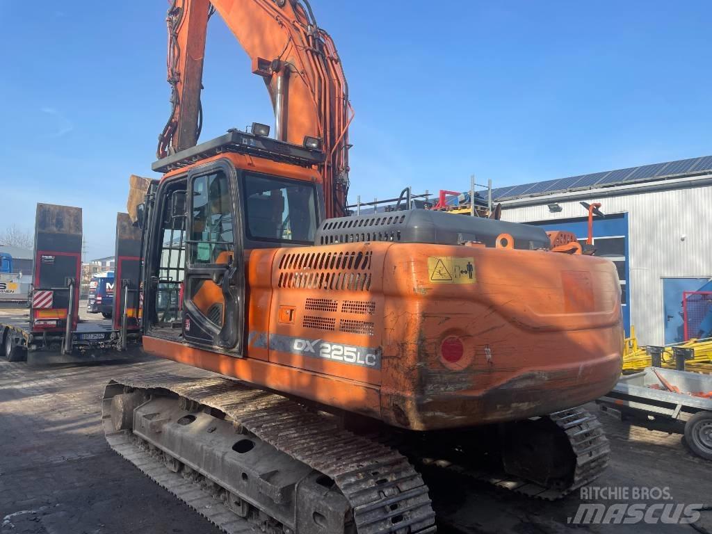 Doosan EXCA Bagri goseničarji