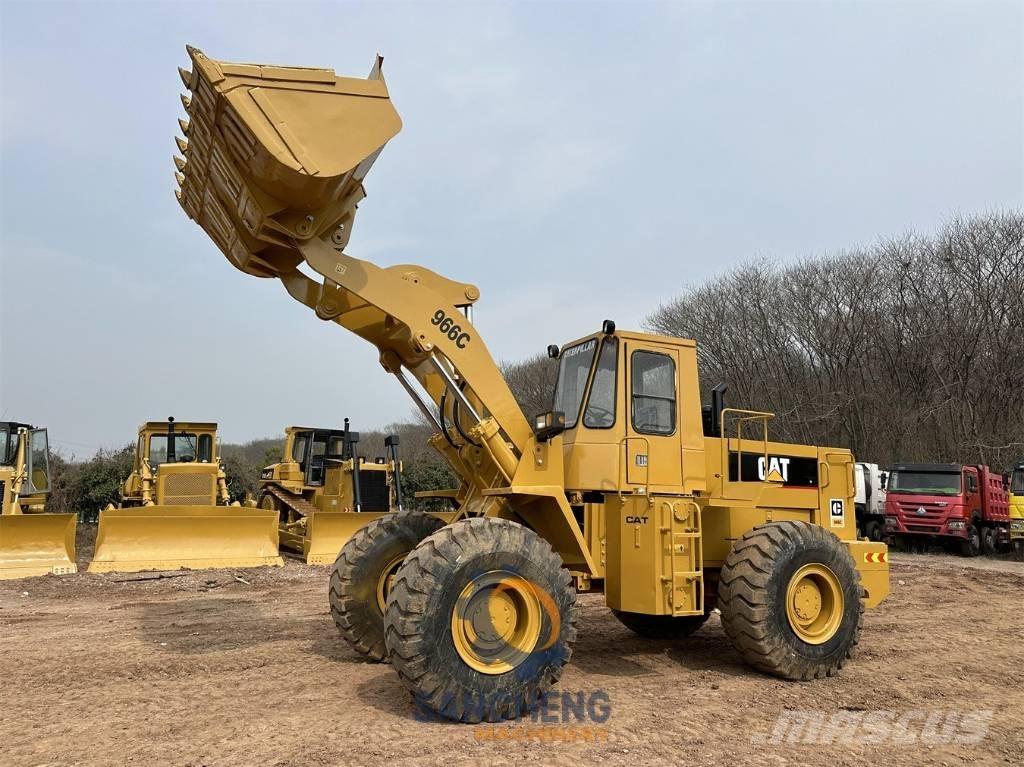 CAT 966C Kolesni nakladalci