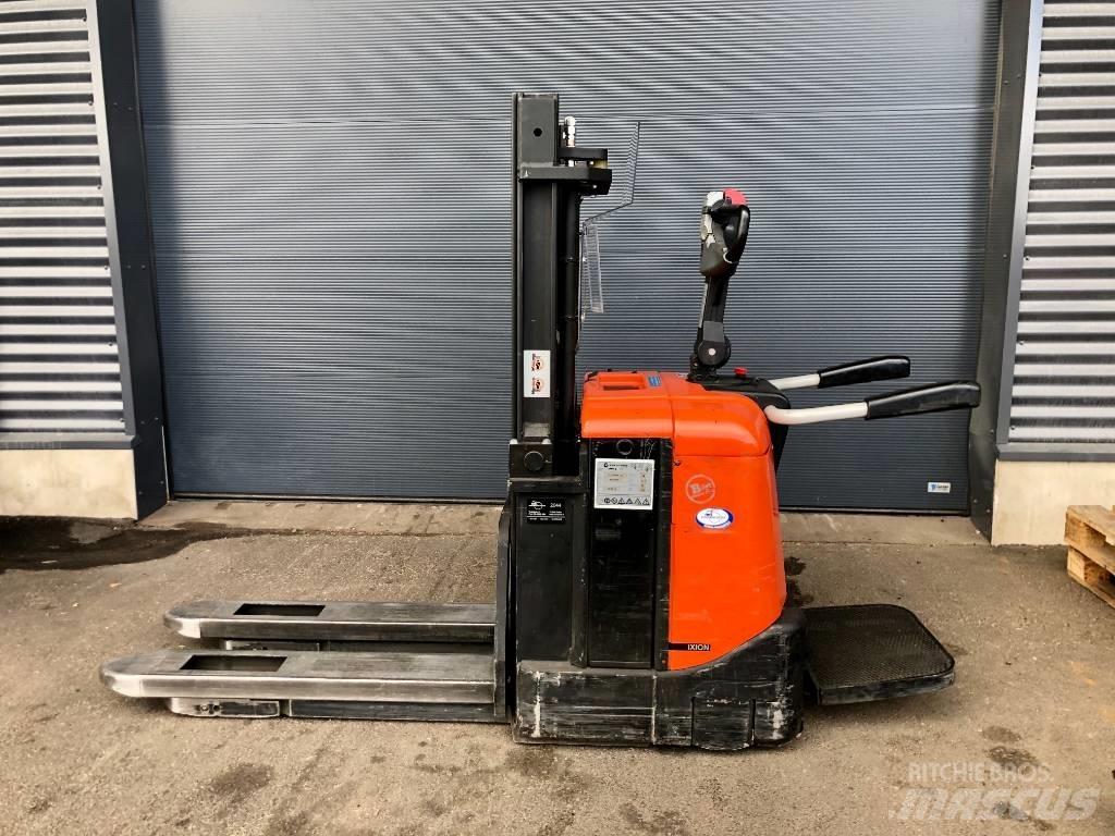 BT SPE 125 Samopogonski ročni viličarji