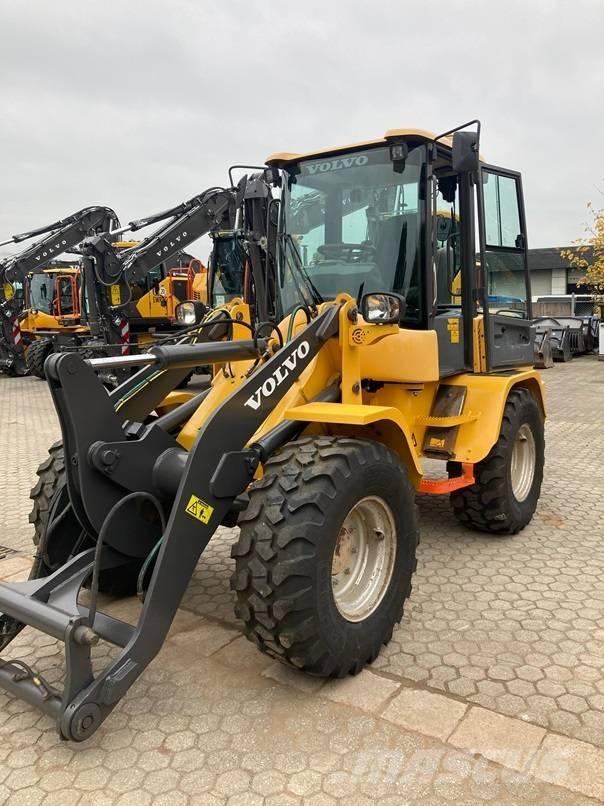 Volvo L 35 G Kolesni nakladalci