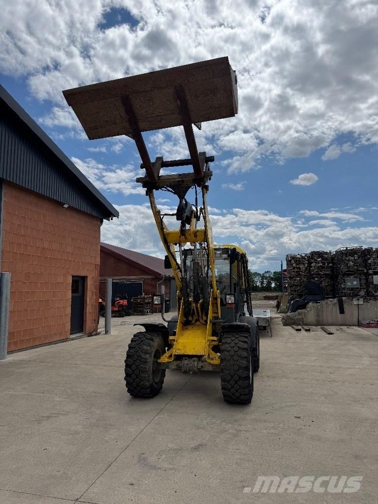 Wacker Neuson WL 44 Kolesni nakladalci
