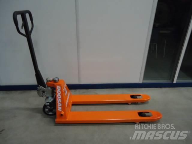 Doosan Pallettruck Ročni paletnik